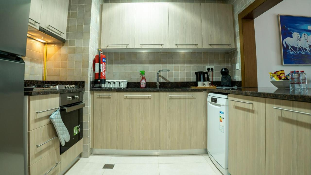 Your 1Br Retreat On Yas Island Blue Sapphire Apartment Abu Dhabi Exterior photo